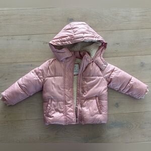 GAP size 4T Pink Hooded Puffer Jacket with Sherpa lining